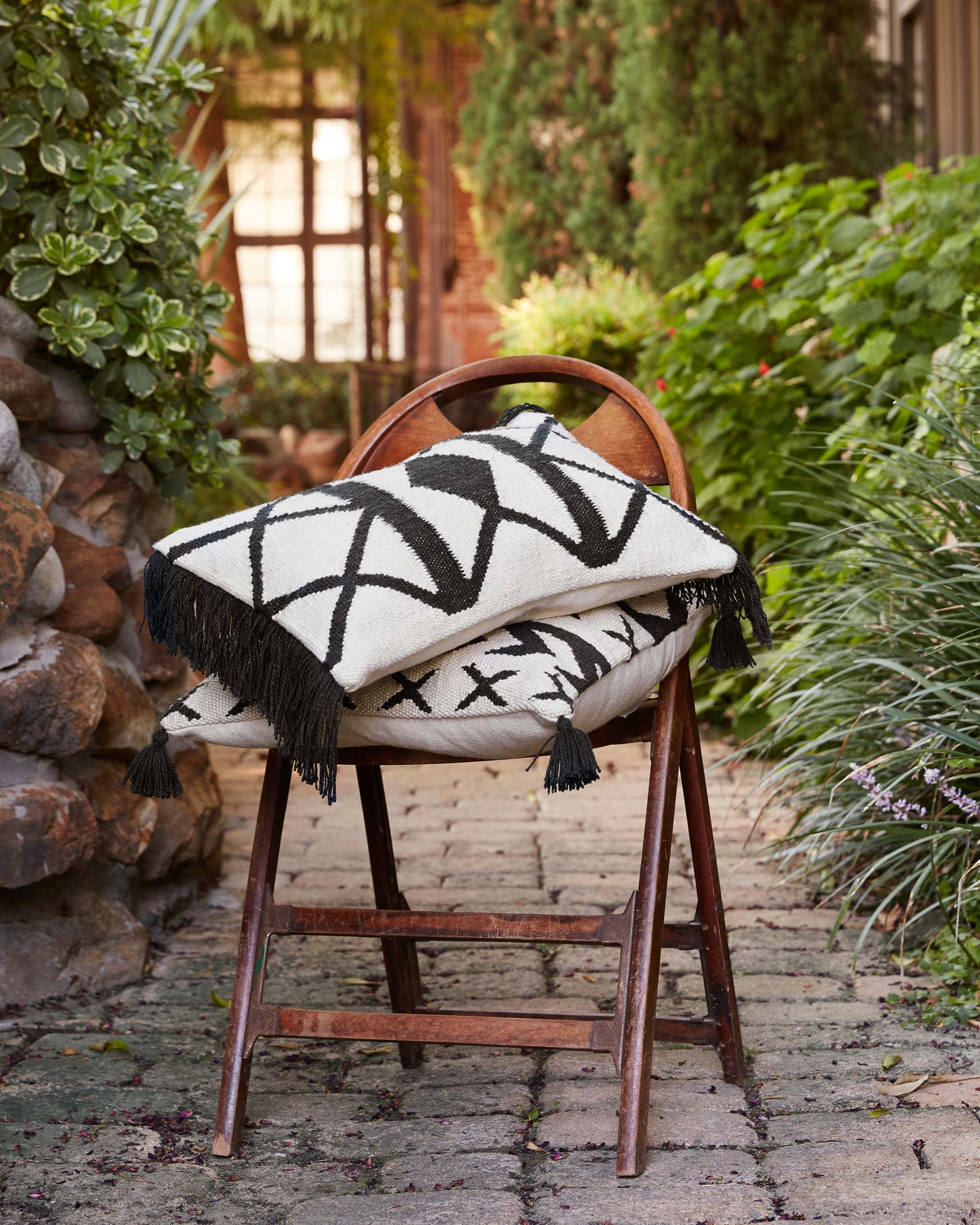 P0503 IN/OUT BLACK / IVORY - Image 2